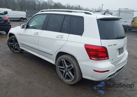 2015 Mercedes-Benz Glk 350 4Matic z USA, uszkodzony, nr VIN WDCGG8JB9FG346986